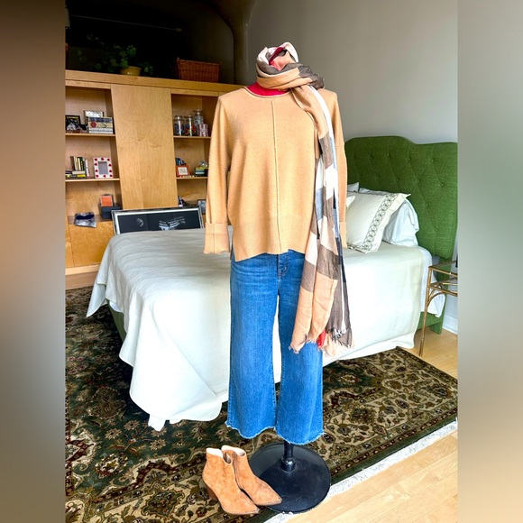 French Connection Sweater - Picture 1 of 5